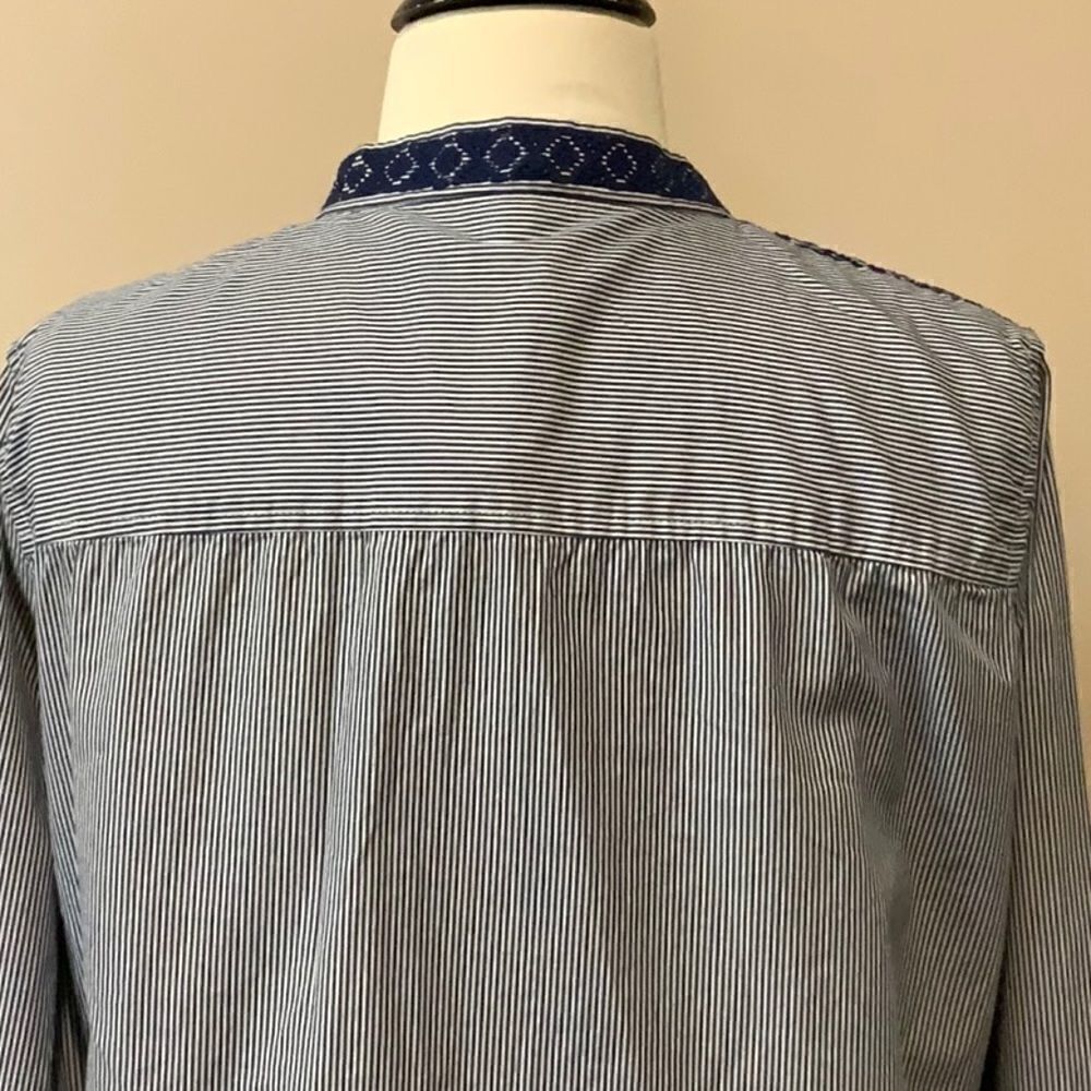 C. Wonder Striped Embroidered Blouse M - Picture 11 of 14